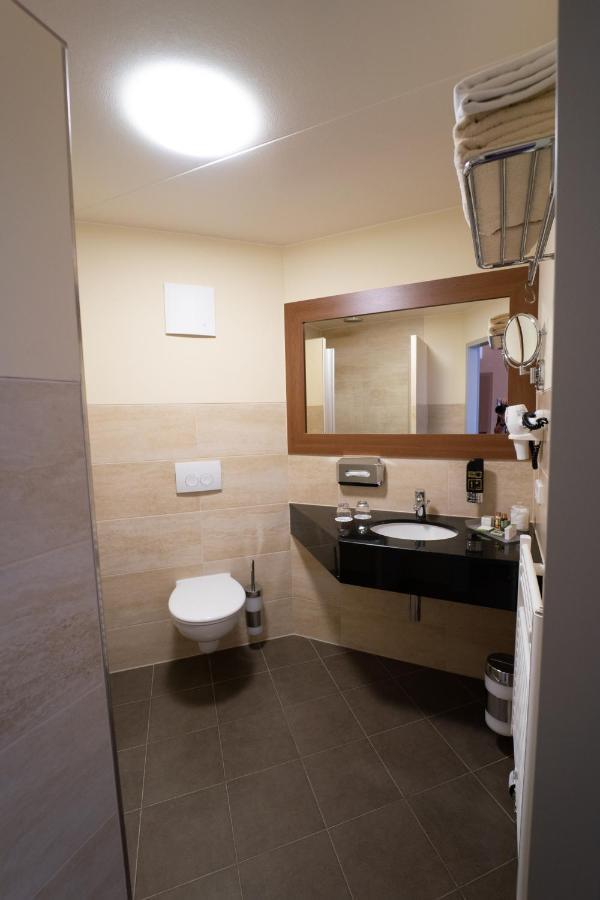Hotel Blauer Engel Dış mekan fotoğraf